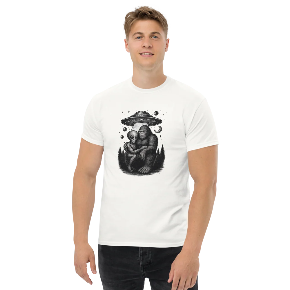 Bigfoot Alien And UFO in Forest Night hugging Funny Gift tshirt
