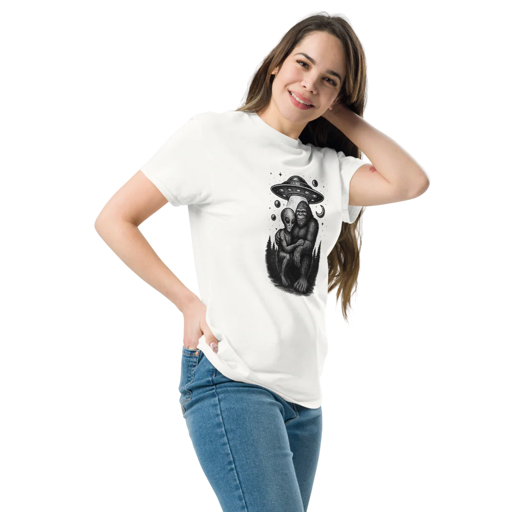 Bigfoot Alien And UFO in Forest Night hugging Funny Gift tshirt - Image 5
