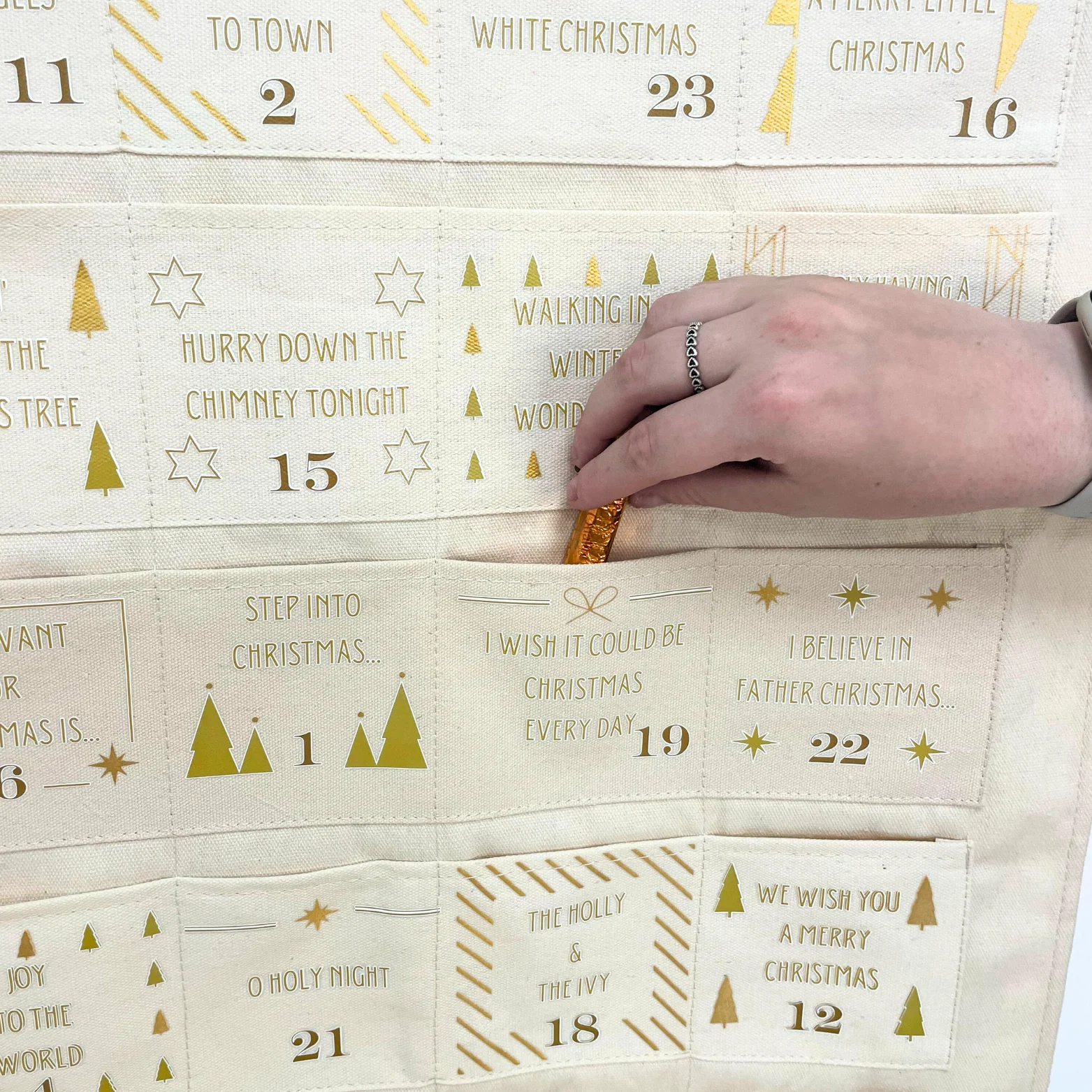 Personalised Christmas Hits Advent Calendar Countdown - Christmas songs advent calendar for kids - Image 10