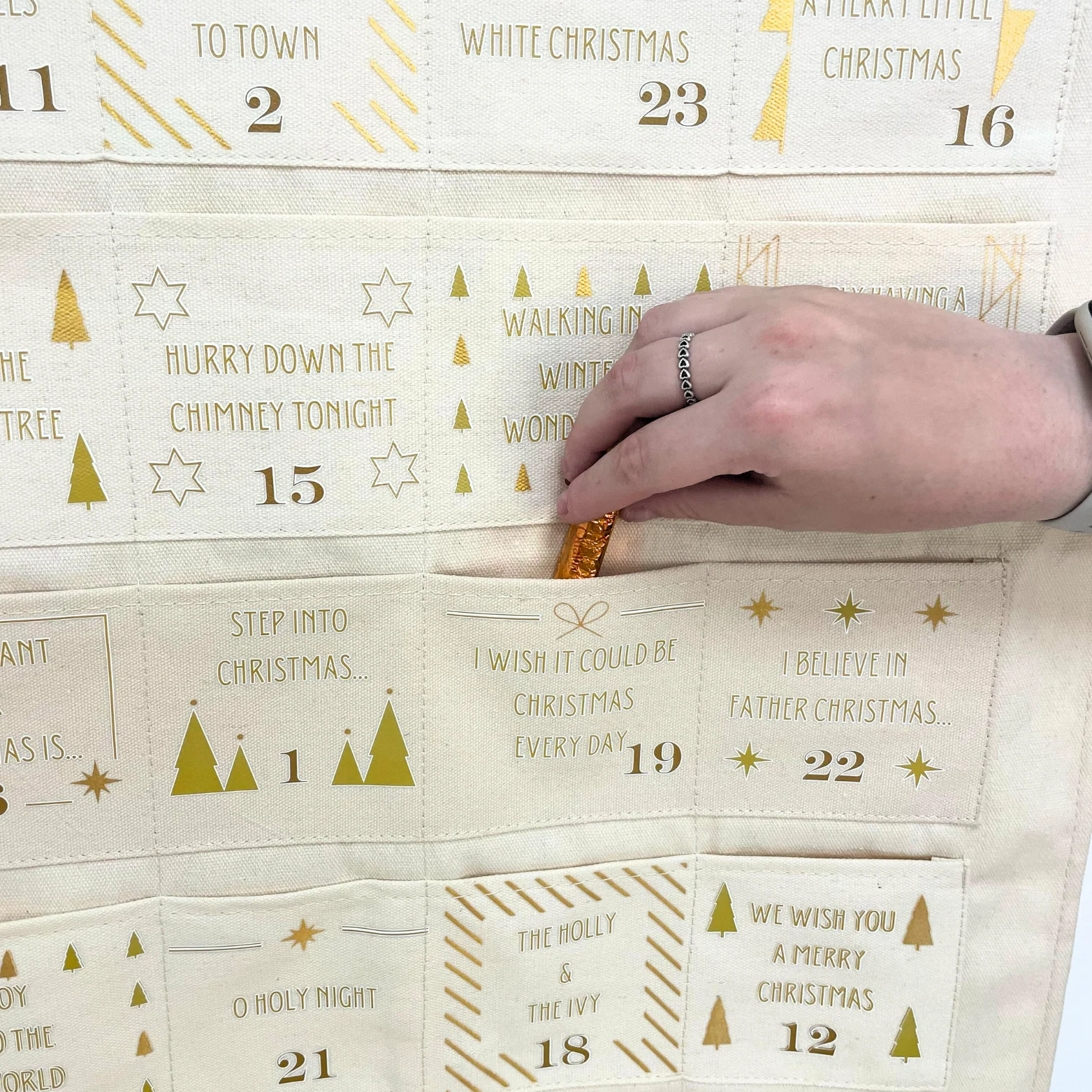 Personalised Christmas Hits Advent Calendar Countdown - Christmas songs advent calendar for kids - Image 5